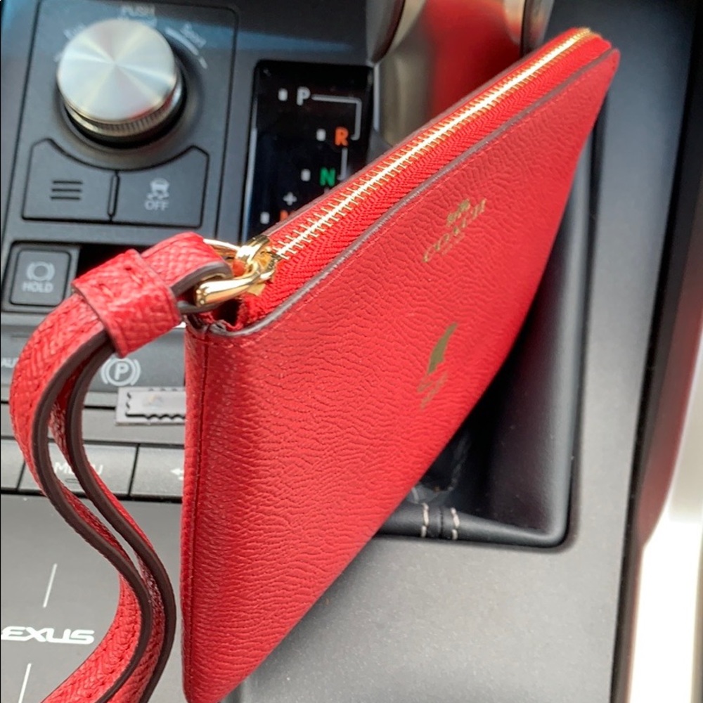 COACH LUNAR NEW YEAR CORNER ZIP WRISTLET WITH RAT - Picture 12 of 16